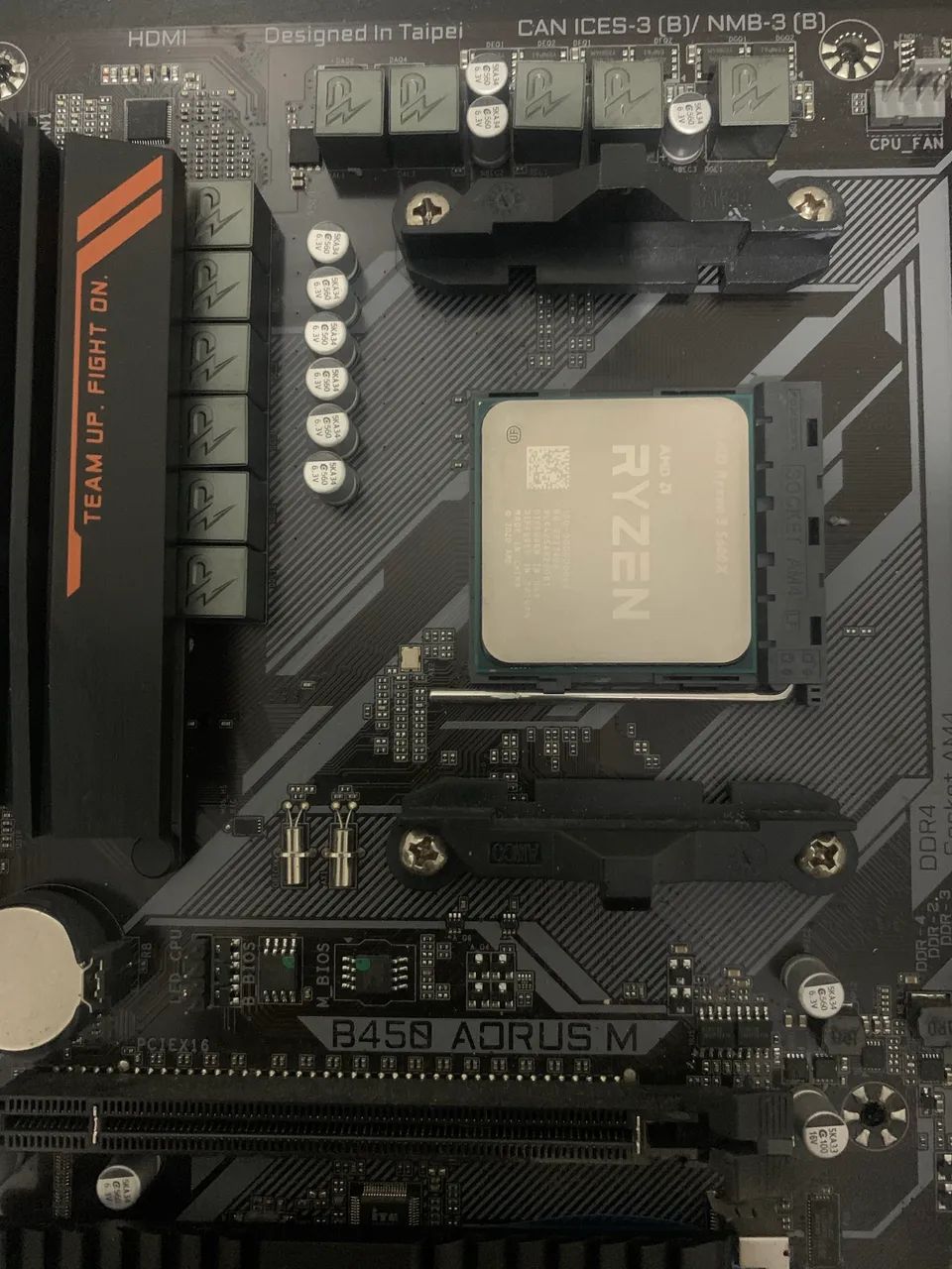 Kit Ryzen 5 5600X + Placa Mãe B450 Aorus M + 16GB DDR4 3600mhz