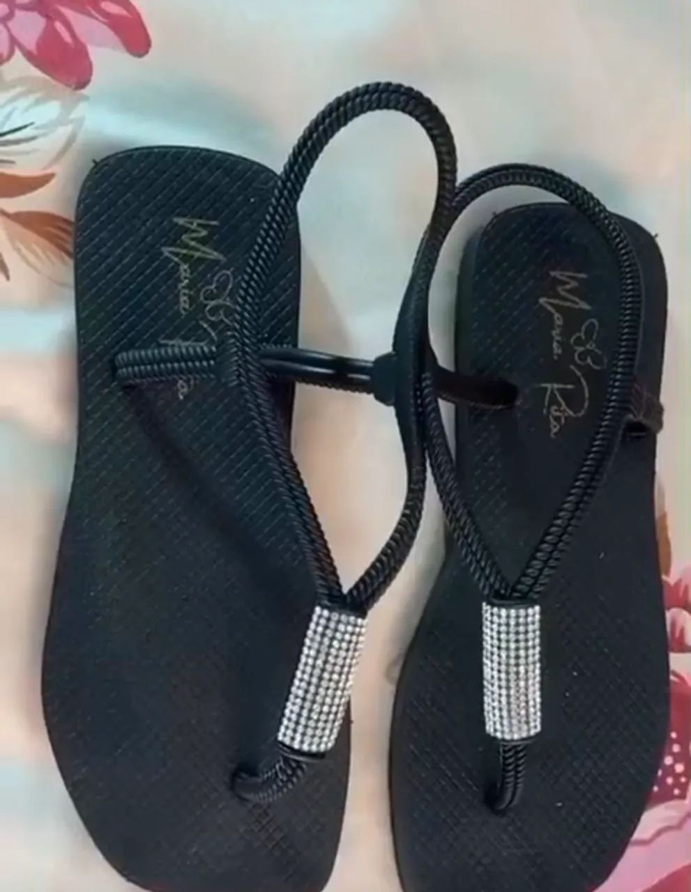 Sandália Nova rasteirinha 25,00
