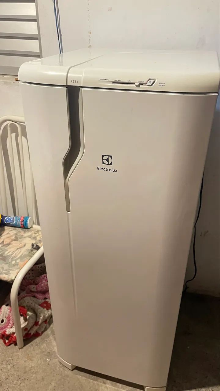 Geladeira Electrolux RE31 - Foto 2