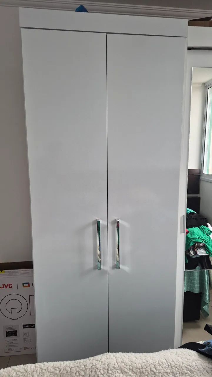 Guarda-roupa branco 2 portas  - Foto 2