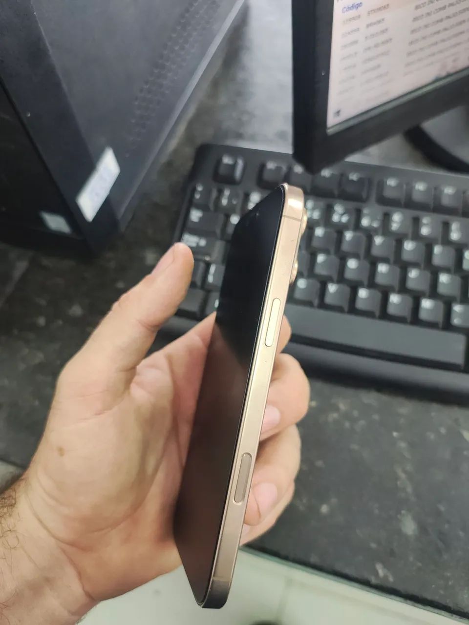 iPhone 16 pro Max  - Foto 4