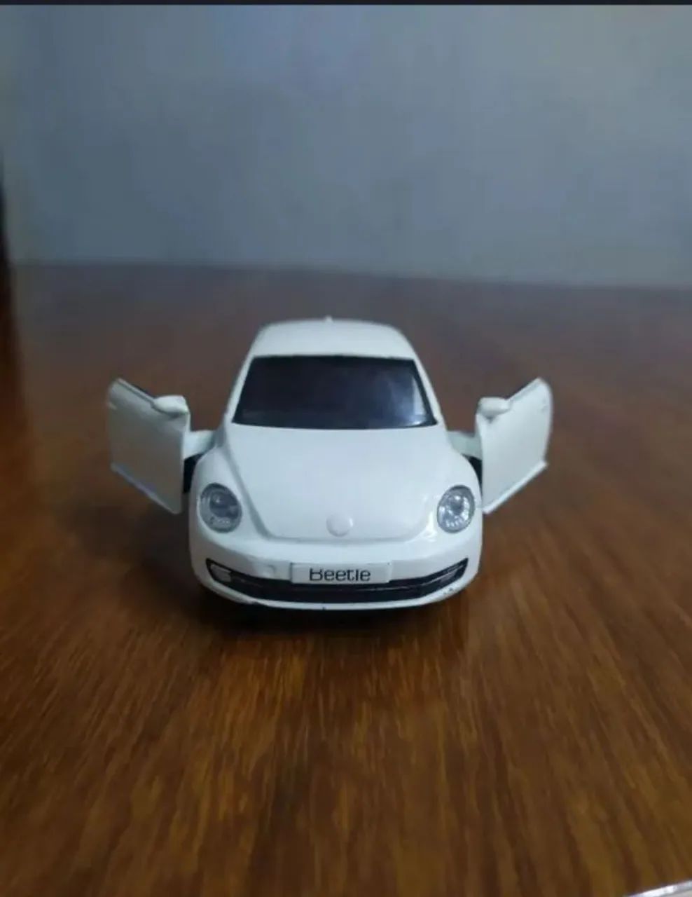 Miniatura carrinho NEW BEETLE (de metal)