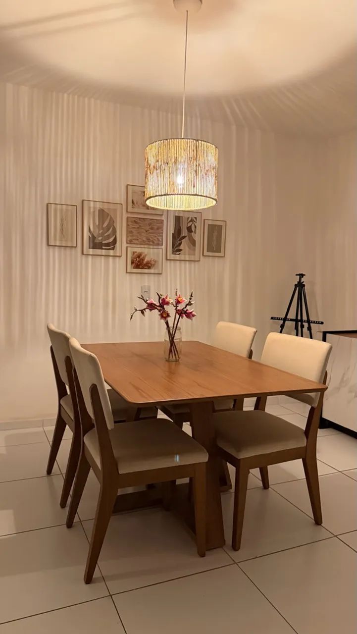 Mesa de jantar 4 lugares