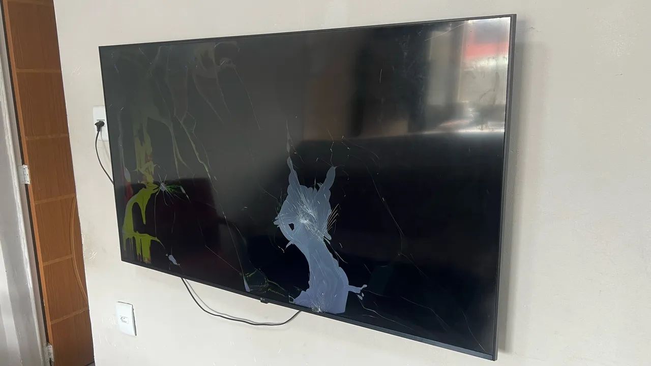 Tv LG 55 polegadas tela quebrada 