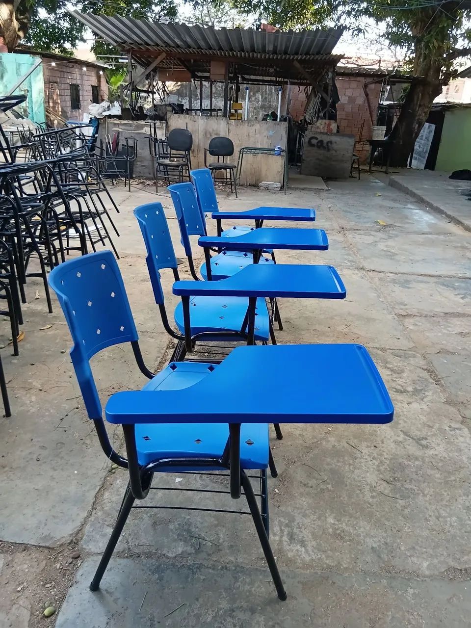 Cadeiras escolar de plástico azul  - Foto 2