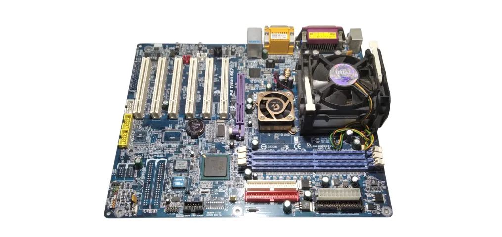 Placa-mãe P4 Titan 667 series GA-8GE667 - Foto 4