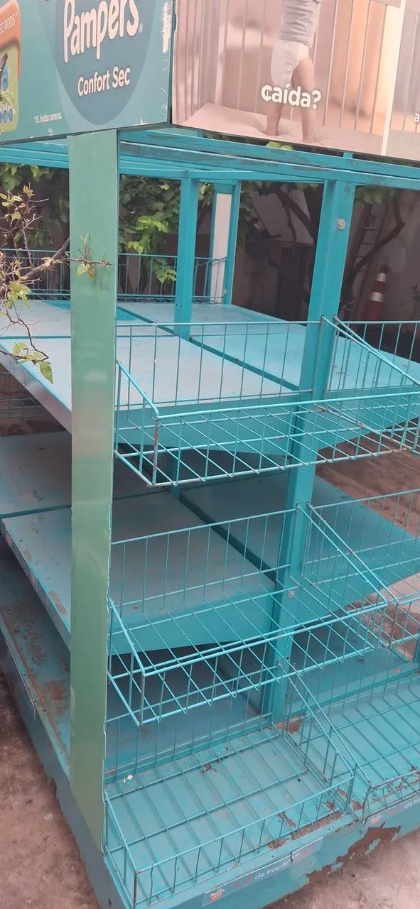 Expositor chama  * - Foto 2