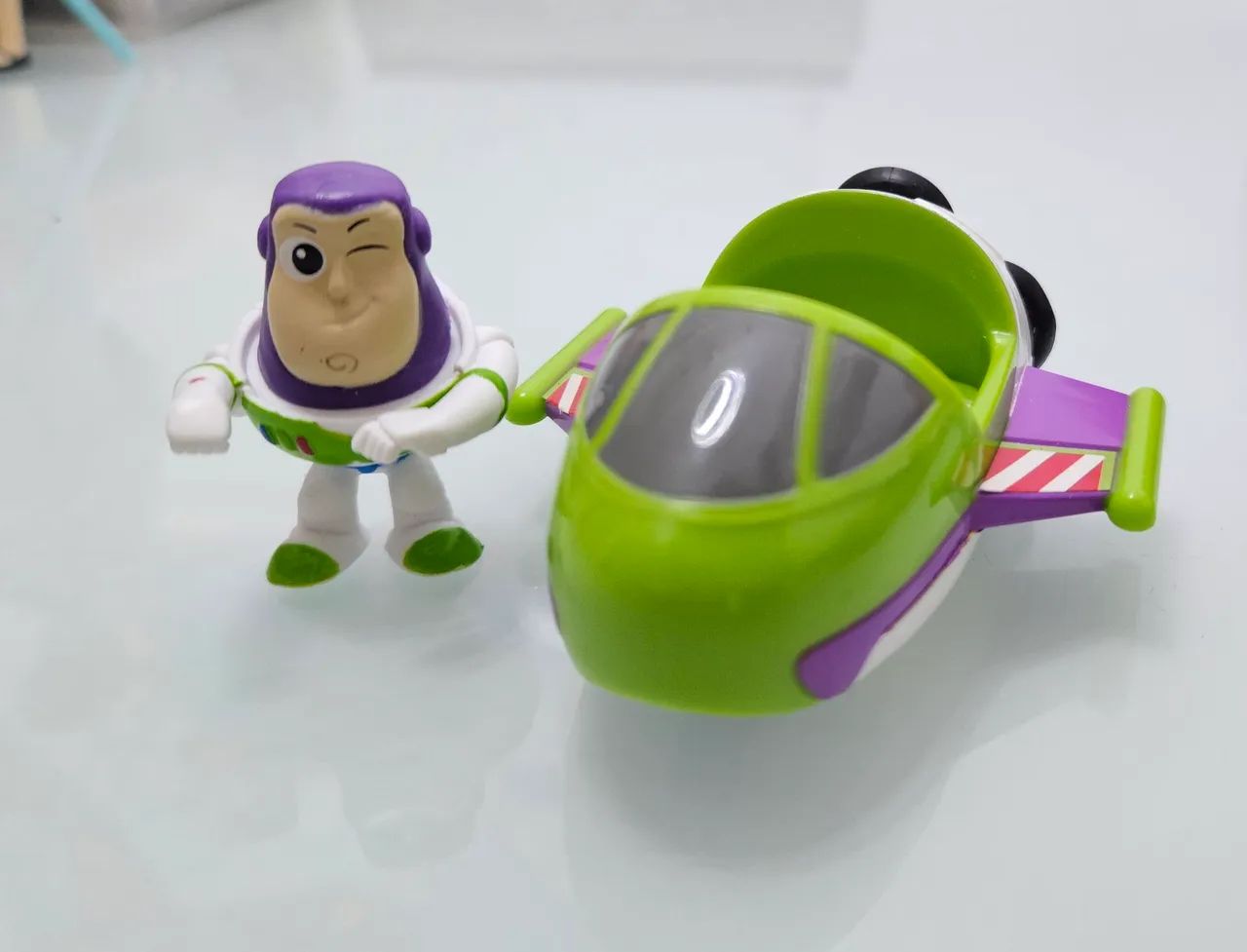Miniaturas Nave + Buzz Lightyear  - Foto 4