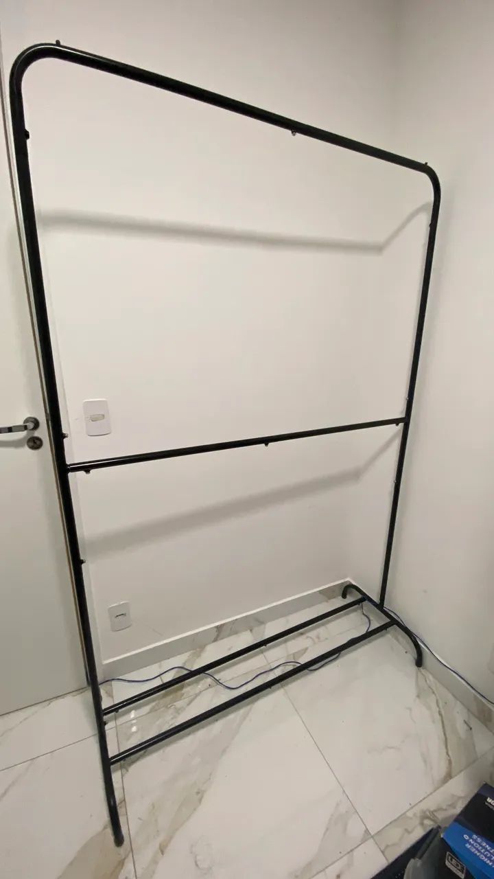 Arara de Roupa