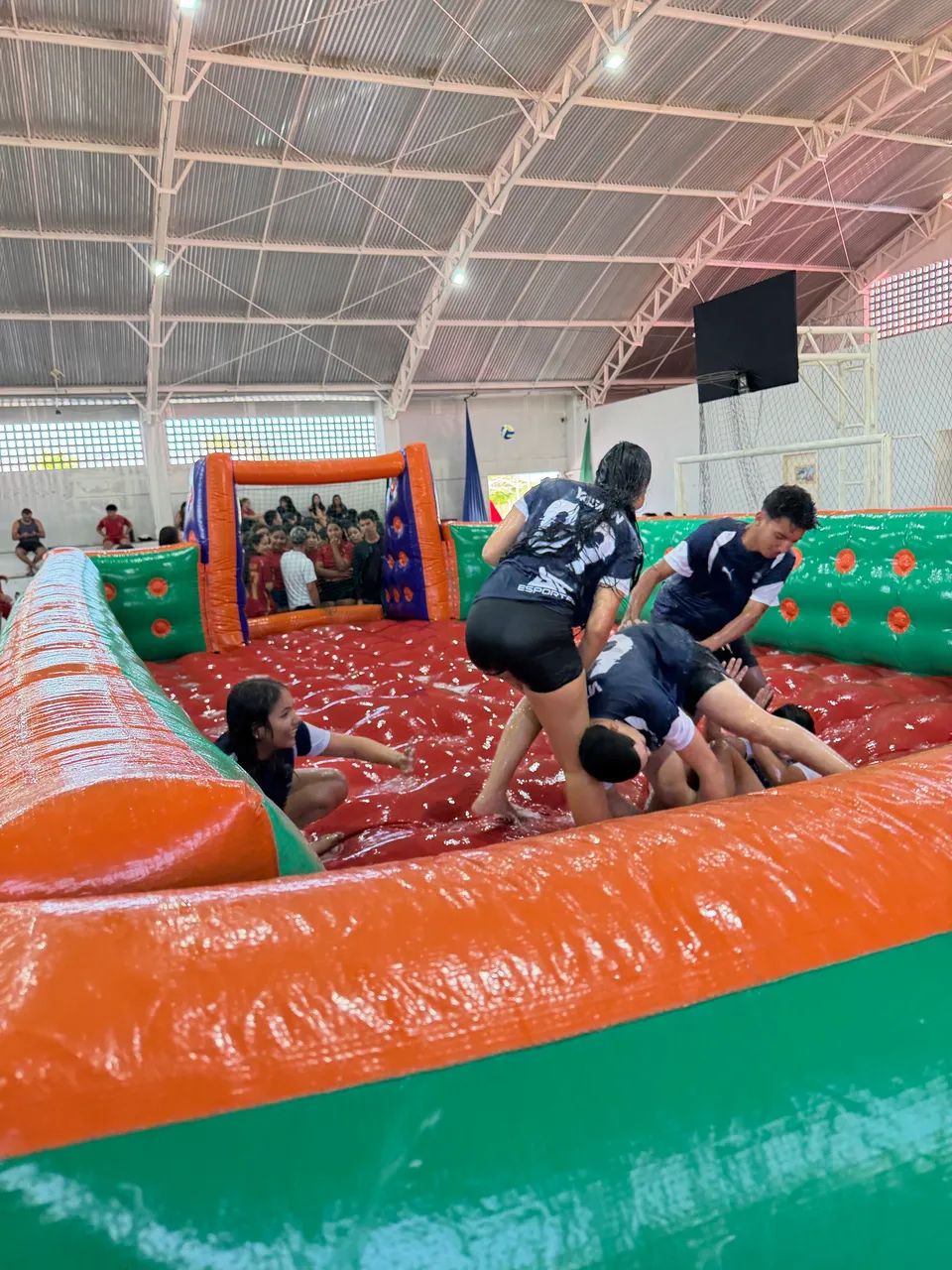 Locação de brinquedos infláveis  - Foto 3