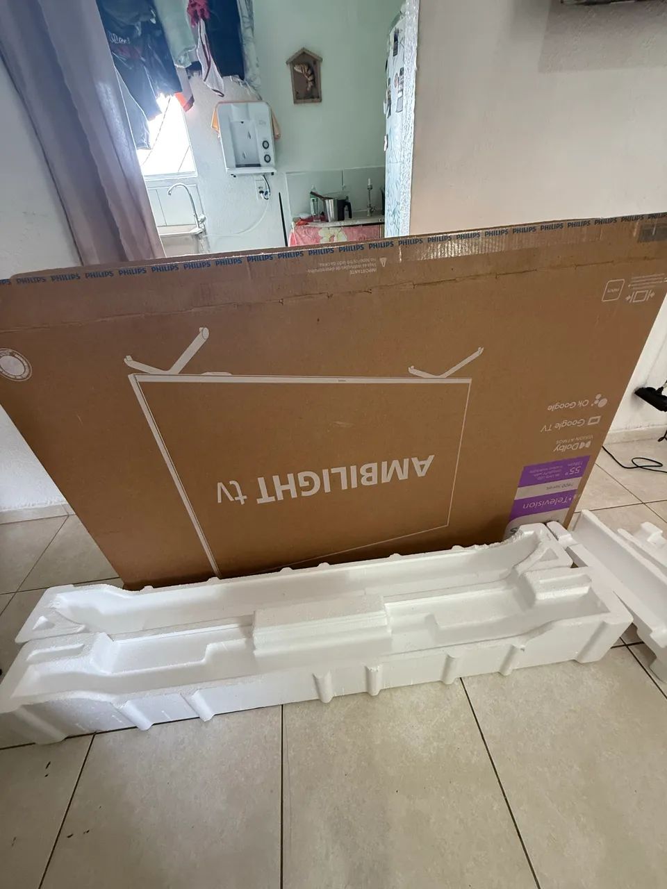 Vendo caixa par TV 55 polegadas Ambilight Phillips  - Foto 2