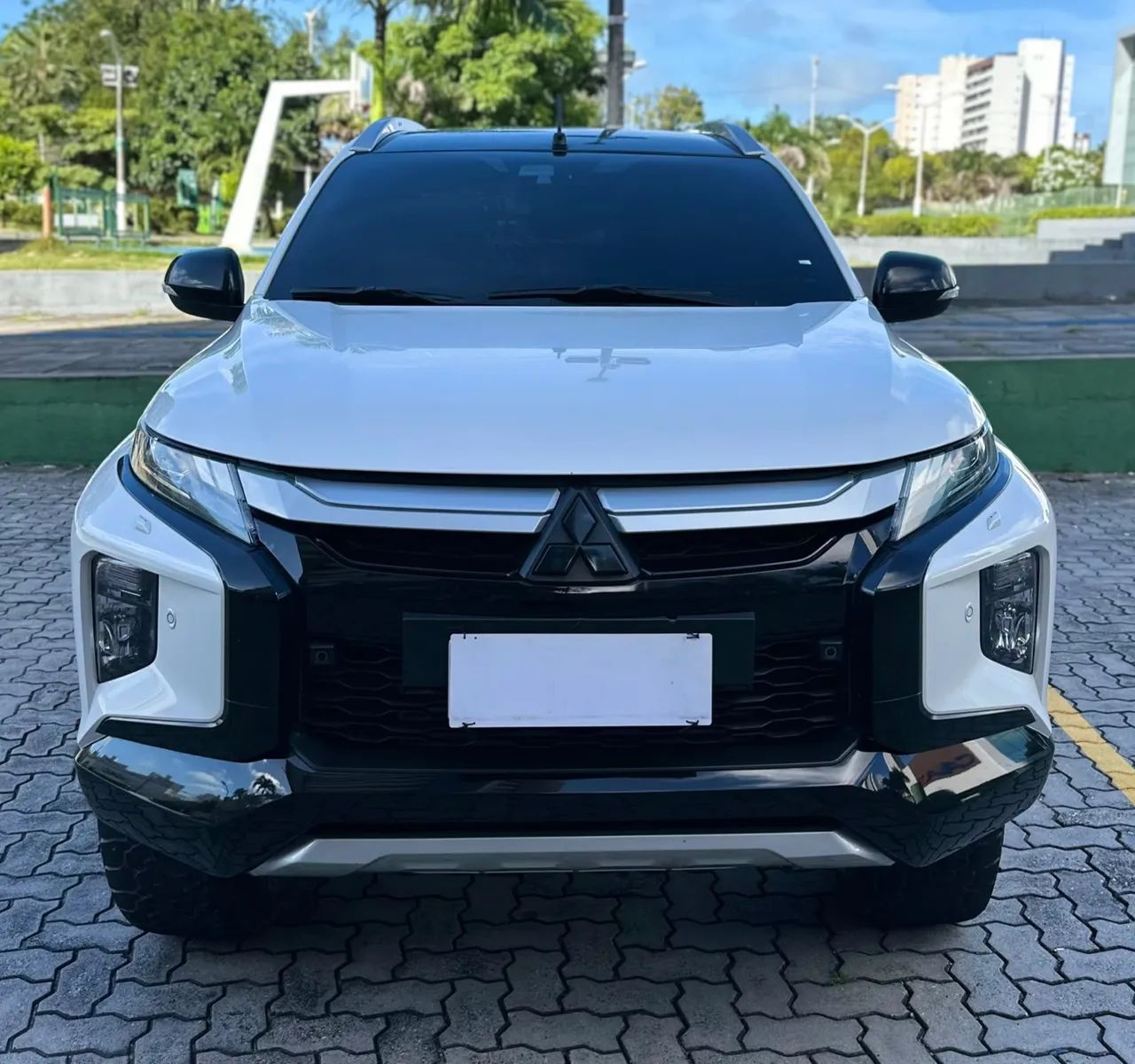 Mitsubishi L200 2025