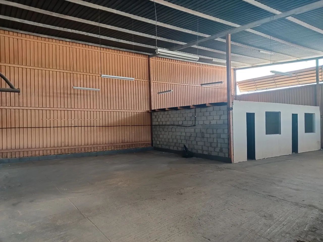 Aluga-se Galpão 400 m2- 4 mil - Foto 3