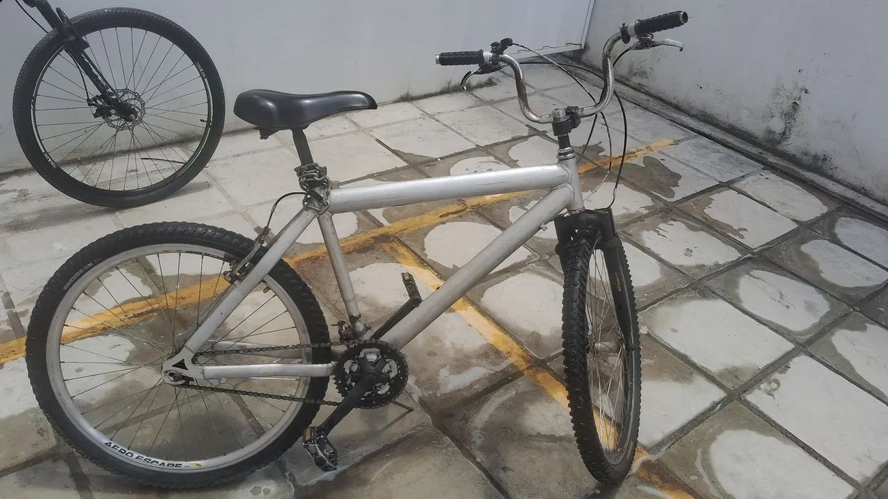 Bicicleta aro 26 alumínio  - Foto 2
