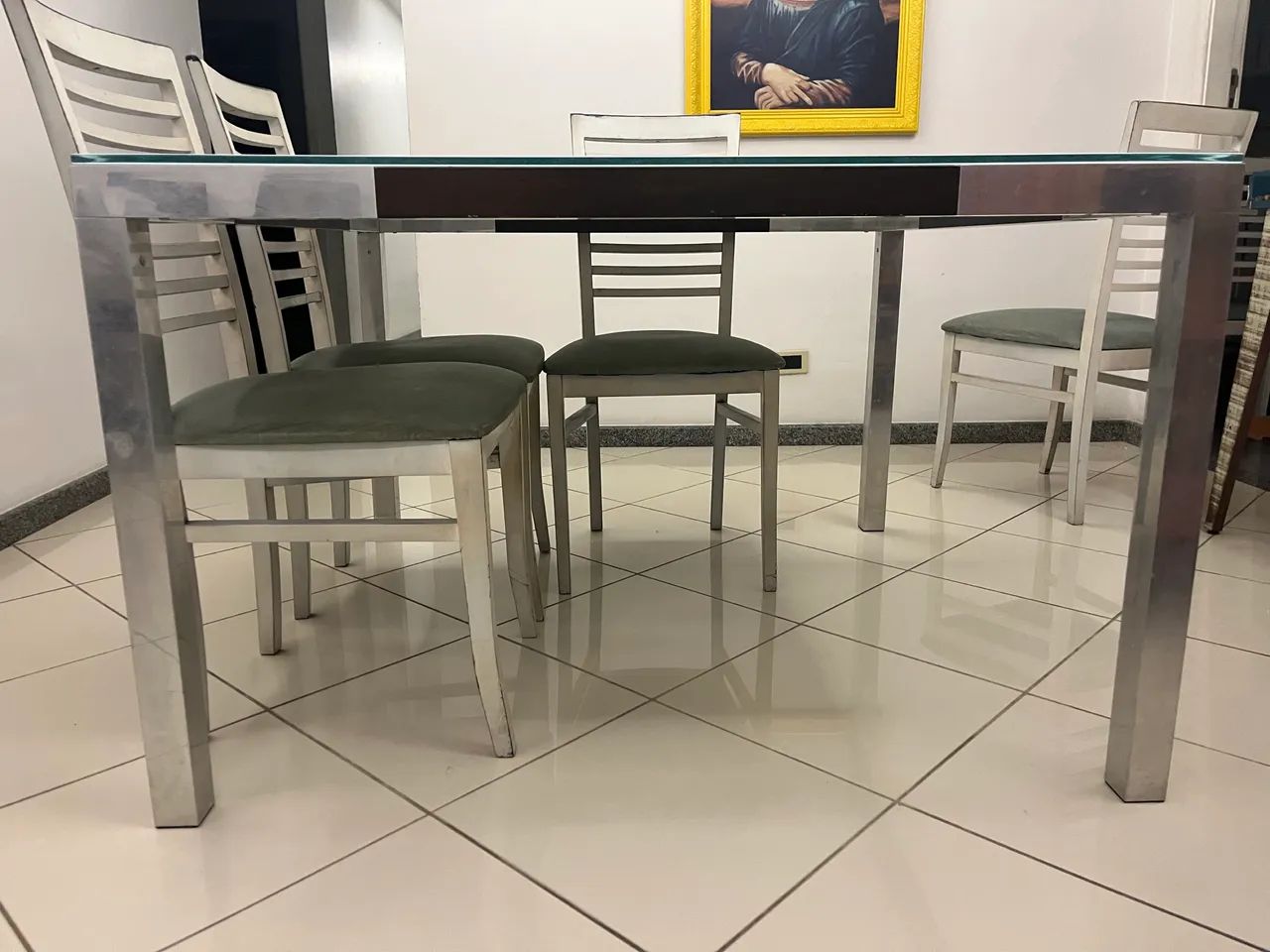Conjunto mesa de jantar com 6 cadeiras 