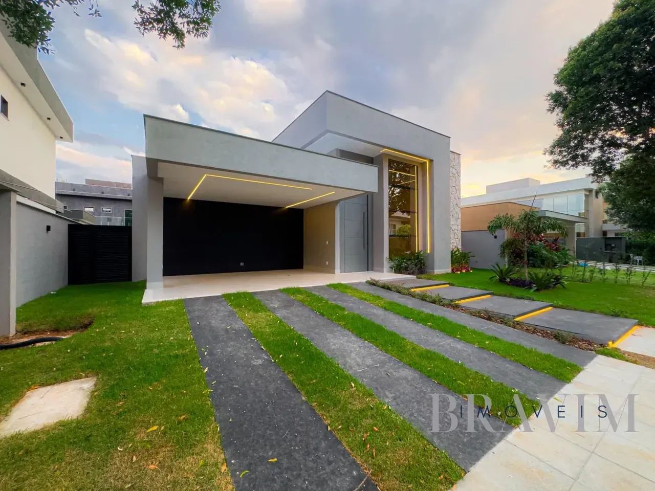 Casa Linear, com 4 quartos e 4 vagas  em ALPHAVILLE JACUHY - Serra - ES - Foto 4