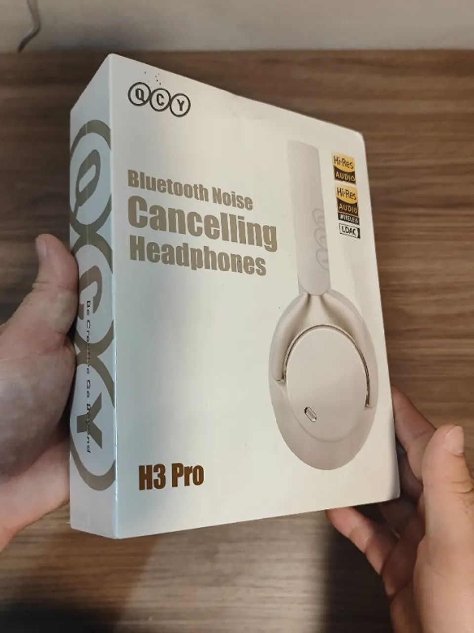 Fone Headset QCY H3 PRO Branco Bluetooth e com cancelamento de ruído -50 ANC - Foto 3
