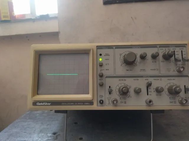 (sem os cabos de teste) Osciloscópio Analógico funcionando - Foto 3