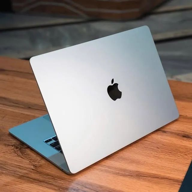 MacBook Air M5 13? 16/512GB Midnight - 1 Ano de Garantia Apple