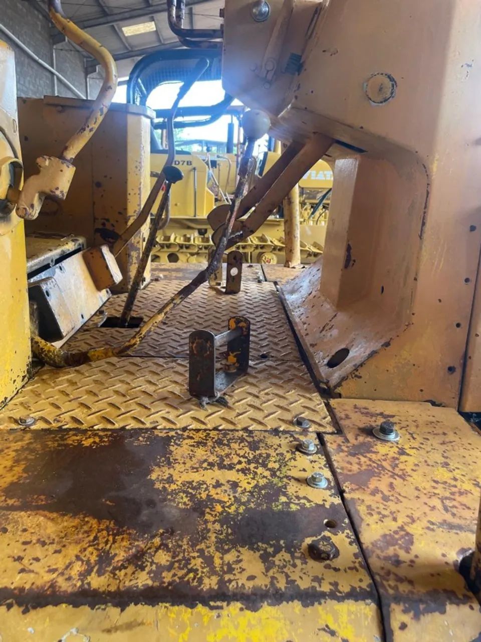 Trator de Esteira D4E SR - Ano 88 - Turbinado de Fábrica - Caterpillar - Foto 4