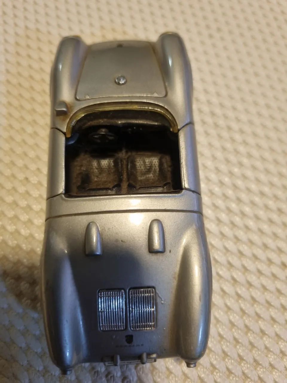 Miniatura Porsche 550 A Spyder Maisto Escala 1/32 - Foto 4