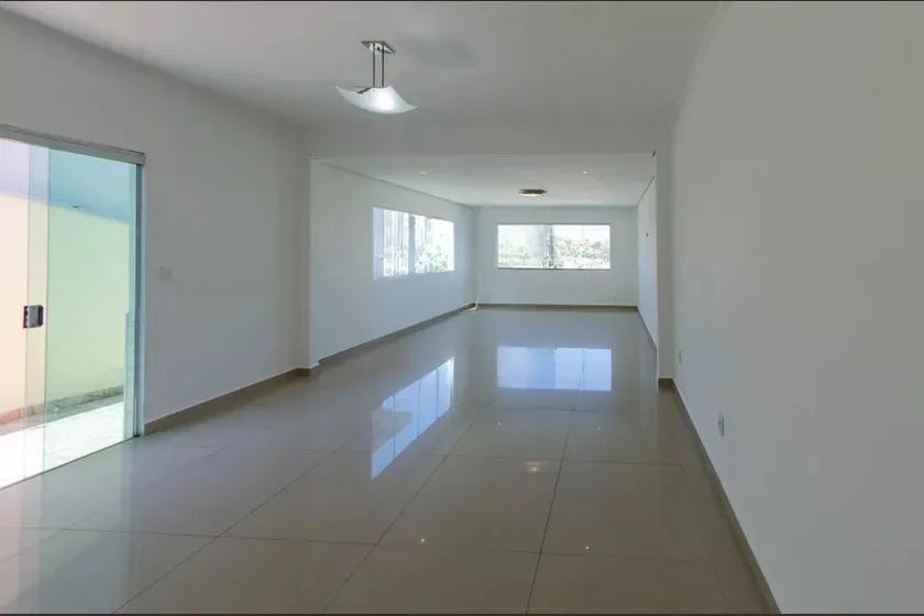 Casa à Venda - Havaí, 4 Quartos, 280 m2 - Foto 2