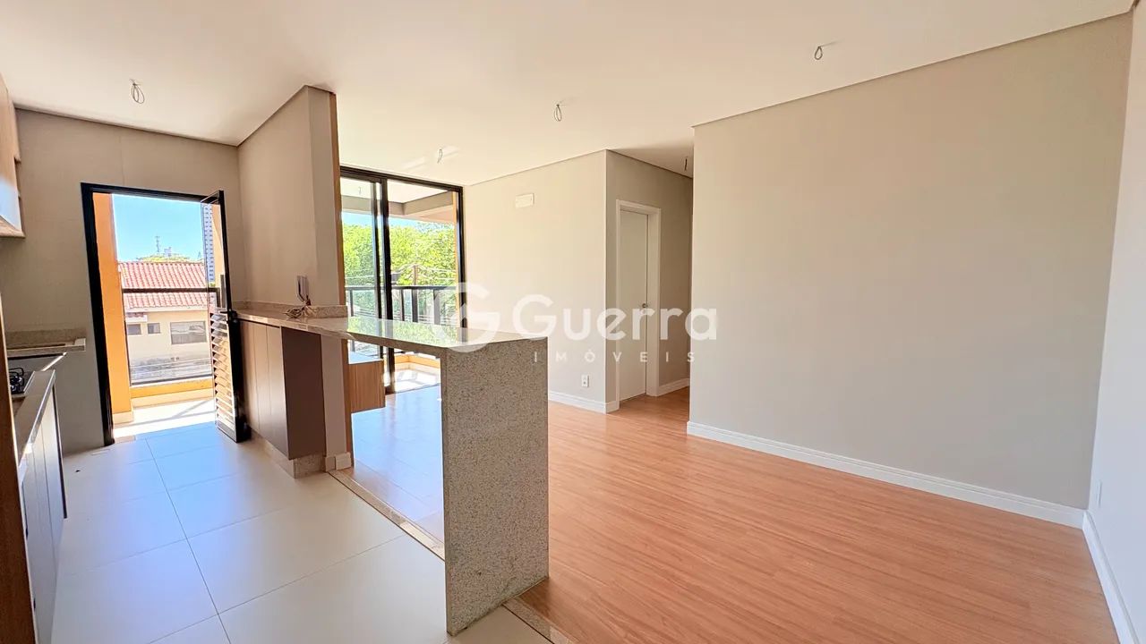 Apartamento à Venda no Zona 08 em Maringá - Foto 4