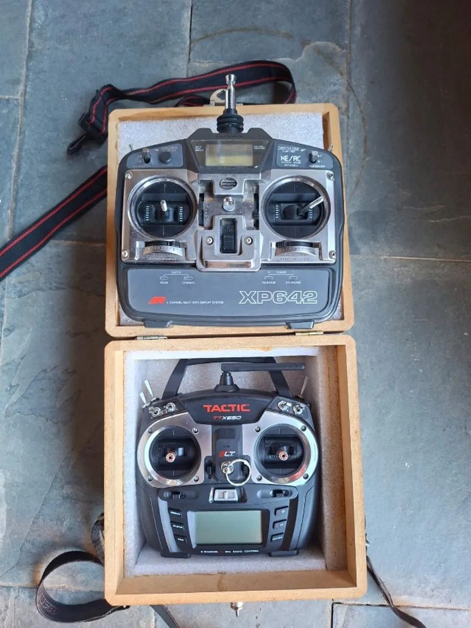 Kit Helimodelismo Profissional Nitro: Motor OS .32 + Giro Futaba GY401 + 2 Rádios + Acessó - Foto 2