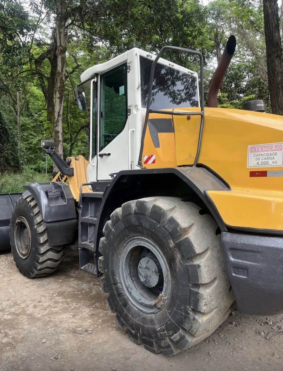 Pá Carregadeira Liebherr ano 2018 com 11.350 horas e ar condicionado, em MG - Foto 3
