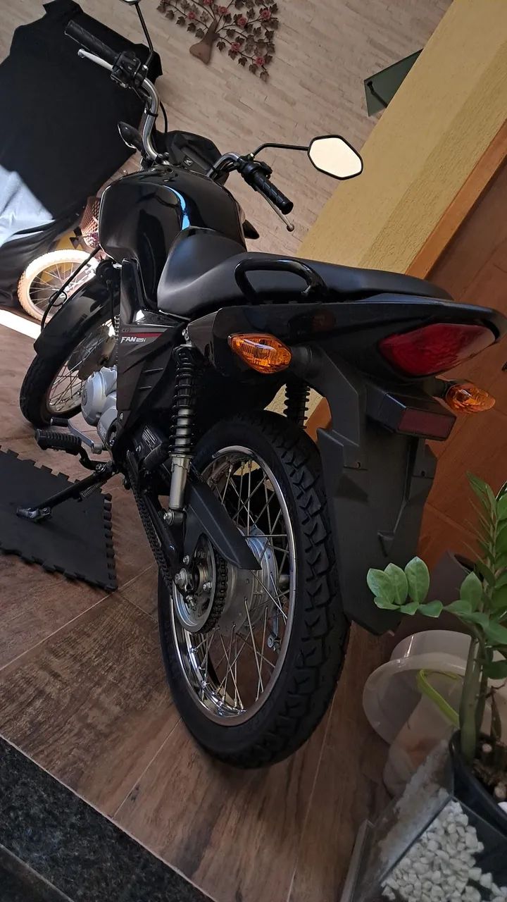 CG 125i COM 3.190 KMS = OKM