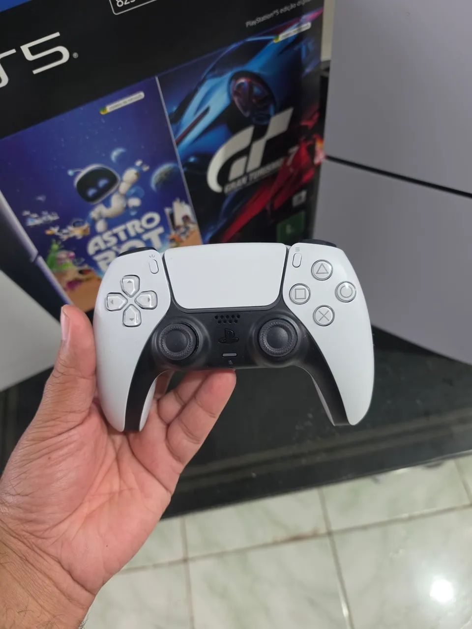 PS5 SLIM COM 1 MÊS DE COMPRADO! SÓ VENDA!! - Foto 3
