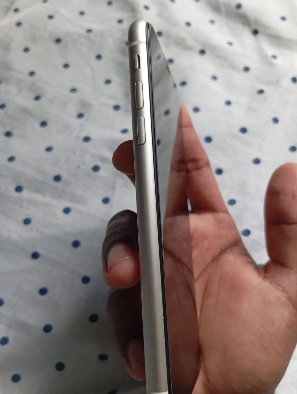 Vende-se Iphone 11 branco  - Foto 2