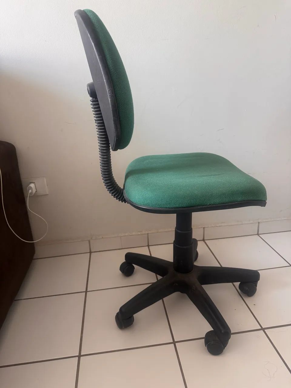 Cadeira de estudo  - Foto 3