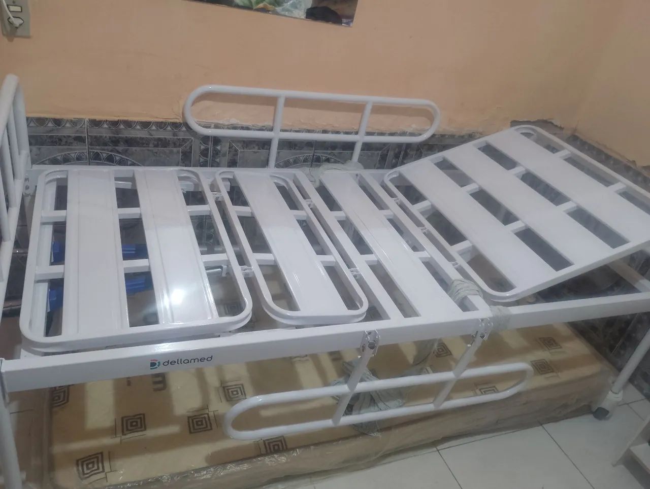 Cama hospitalar com colchão  - Foto 5
