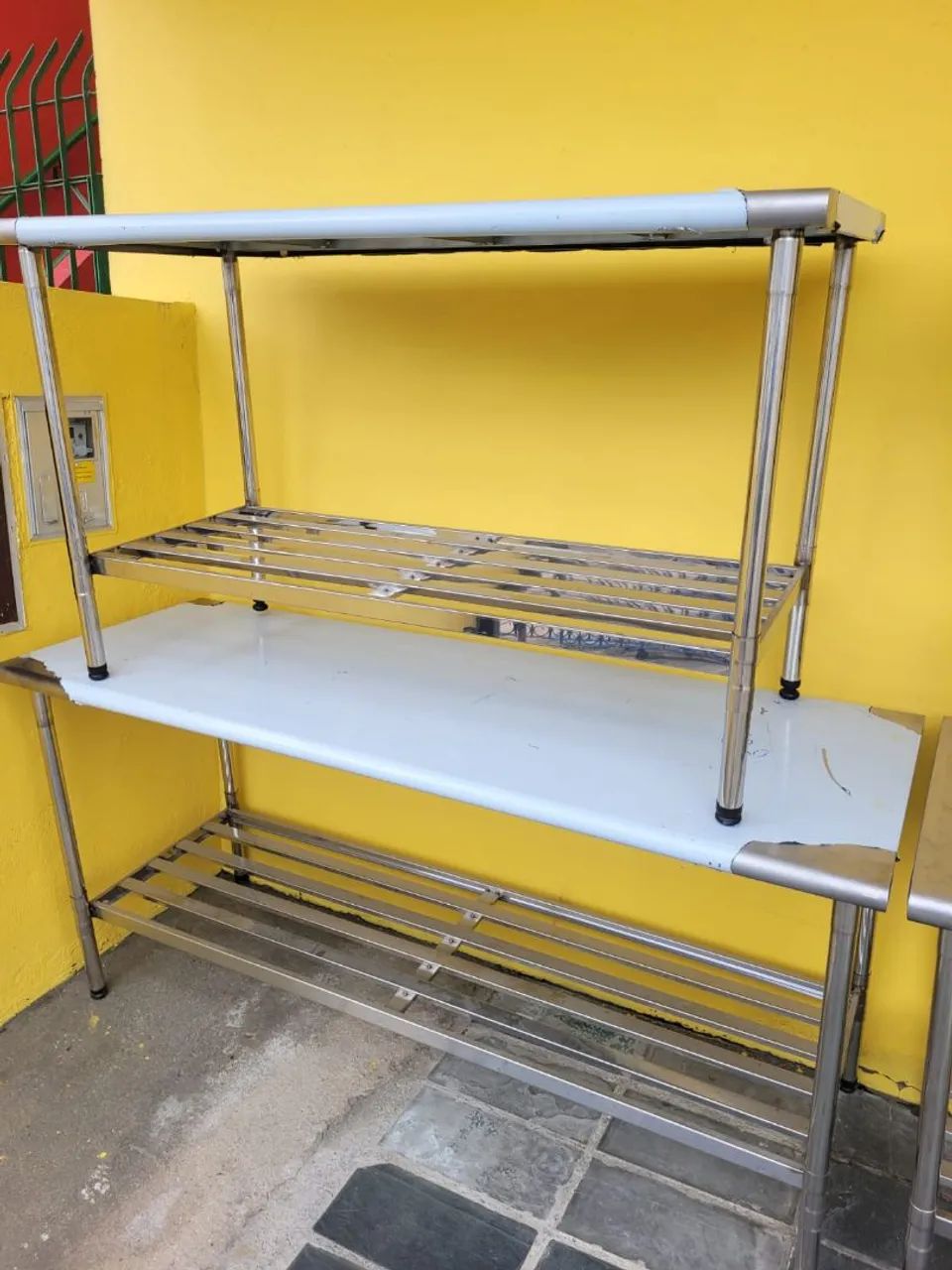 NZ. Mesa inox 1,90x70 gradeada borda redonda IMECA 