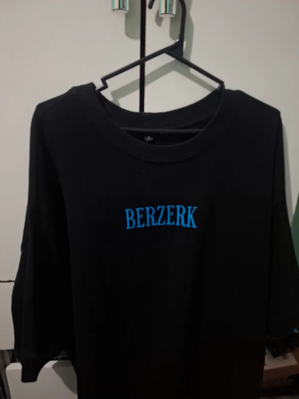 camiseta berzerk preta  - Foto 2