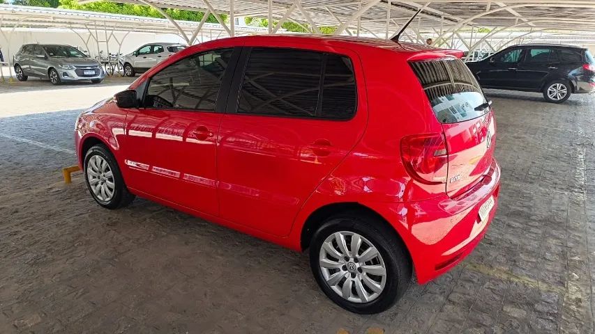 Volkswagen Fox 1.0 MI Total Flex 8V 5P 2014 - Foto 4