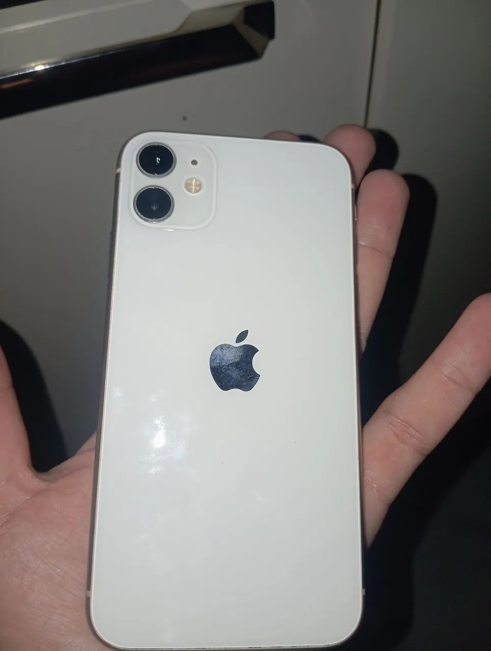 iPhone 11 para tirar as peças problema na placa