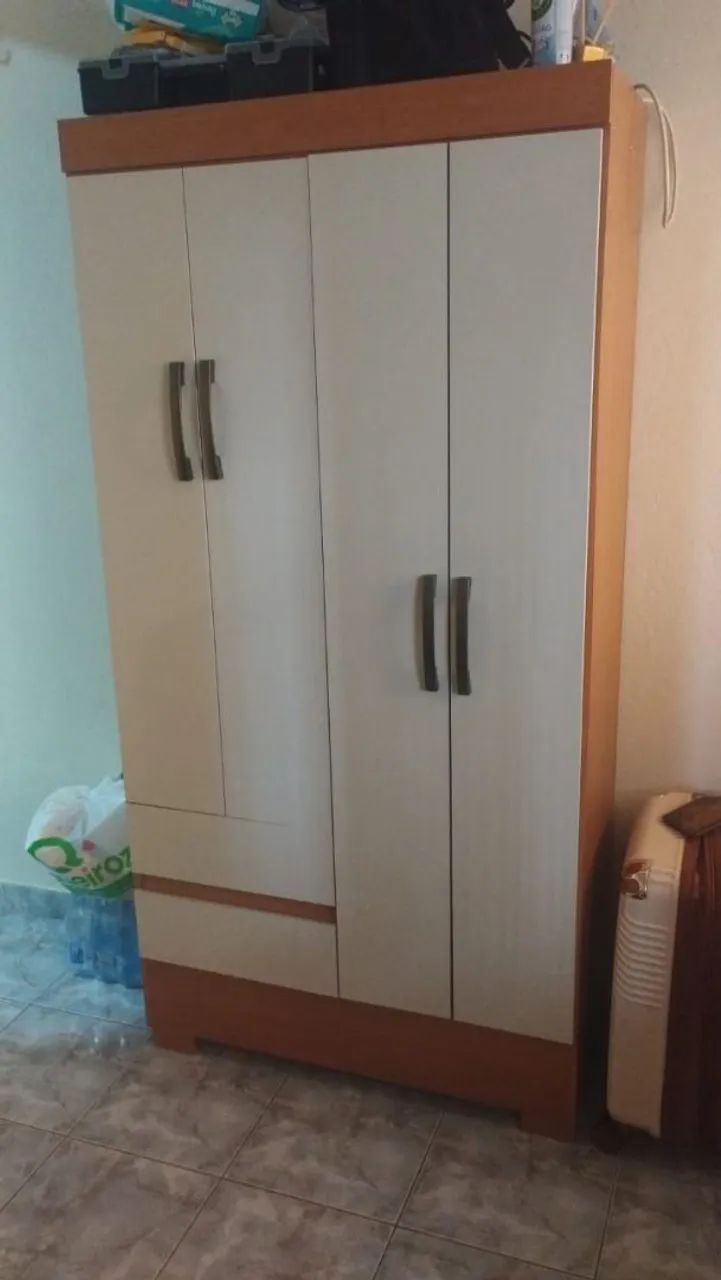 Guarda roupa solteiro novo 