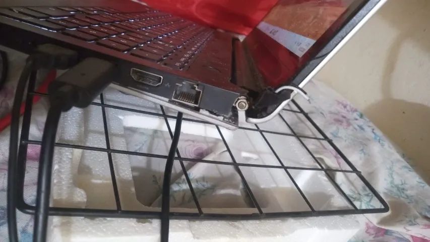 Notebook Dell Inspiron 5548 thouch scren i7 5500u 16 gb ram placa de vídeo 2gb AMD detalhe - Foto 5