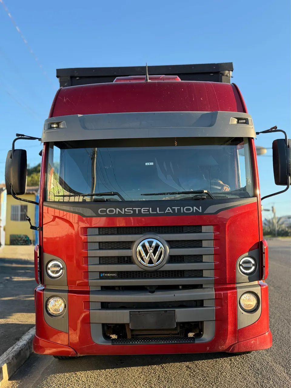BI Truck Volkswagen Constellation 30.320 8x2  2023/2024 - Foto 4