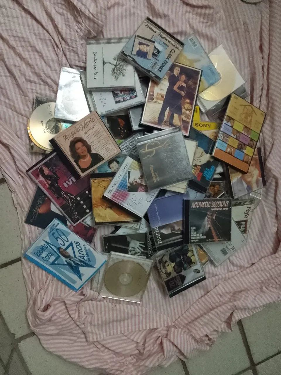 Various CDs and DVDs65580477116803122