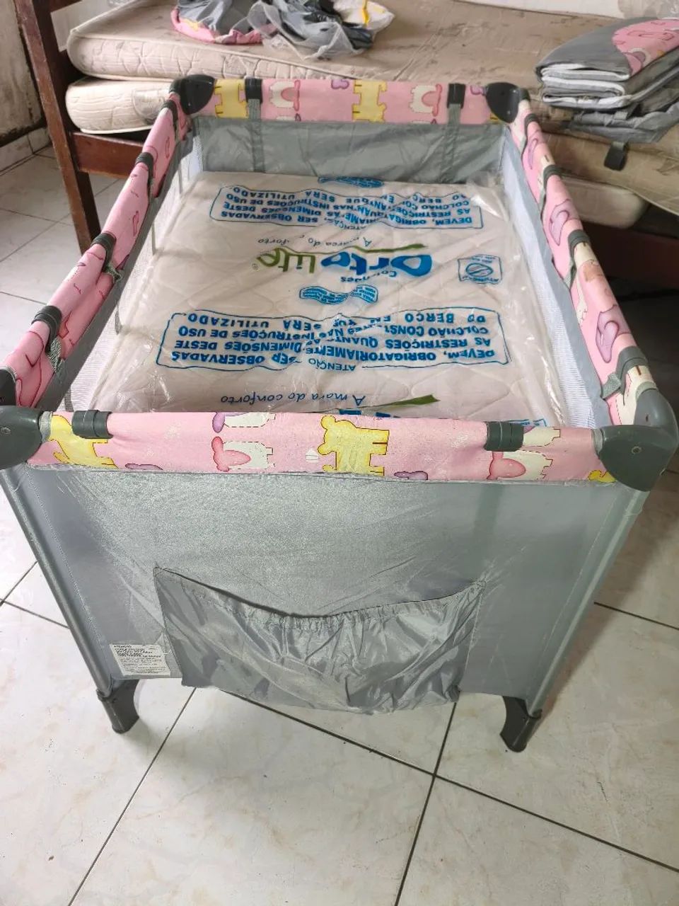 Quadrado,Cercadinho Berço infantil + colchão - Foto 4