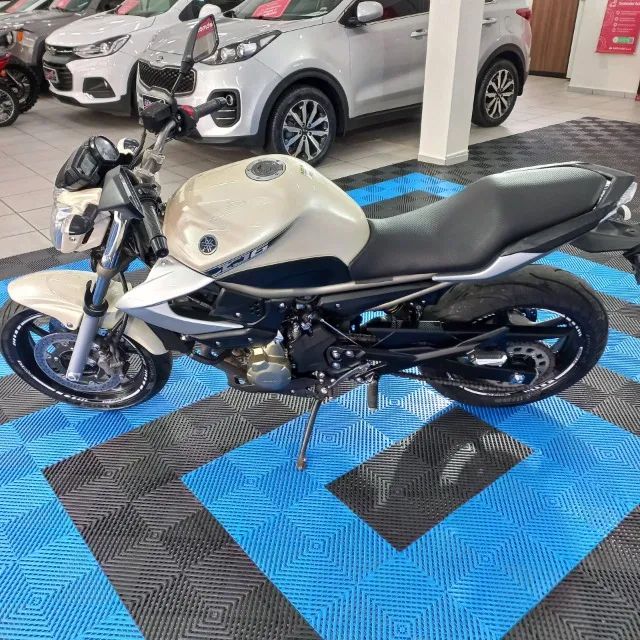 YAMAHA / XJ6 N - Foto 2