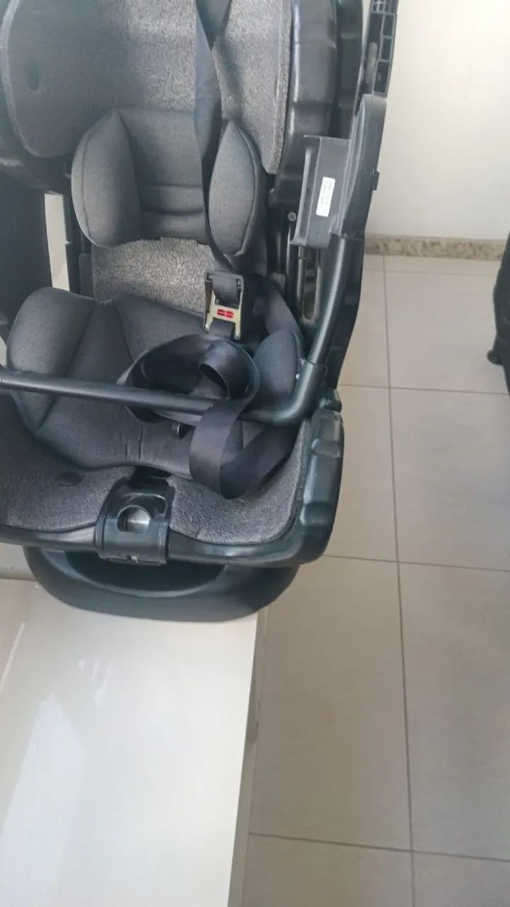 Cadeirinha e um bebê conforto  - Foto 2
