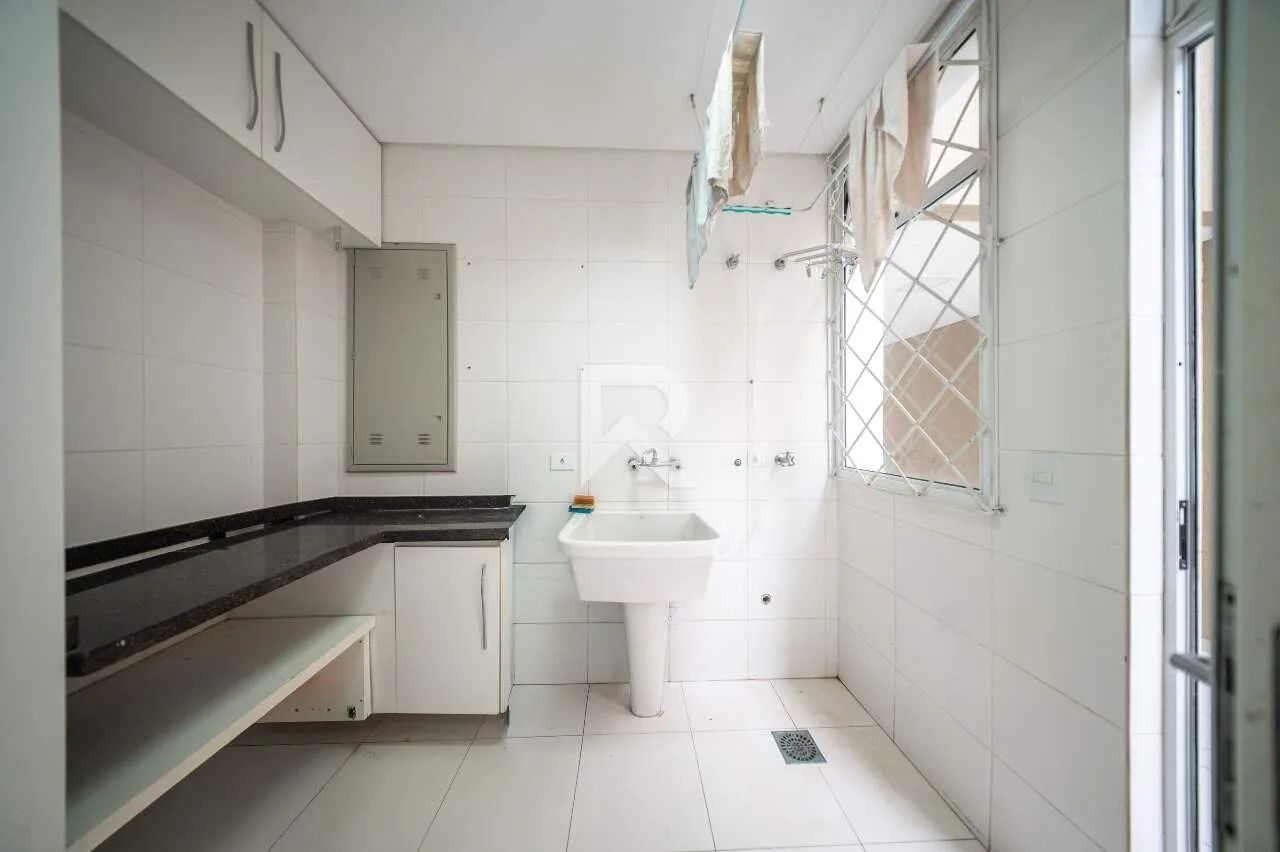 Casa com Amplo Jardim, Piscina e 4 Quartos para Locação, 316 m² - Jardim Social - Curitiba - Foto 19