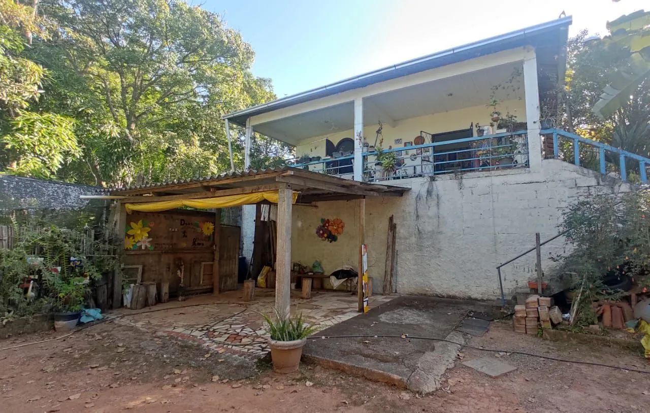 Seu Refúgio de Natureza e Sossego: Linda Granja com 4.862 m²