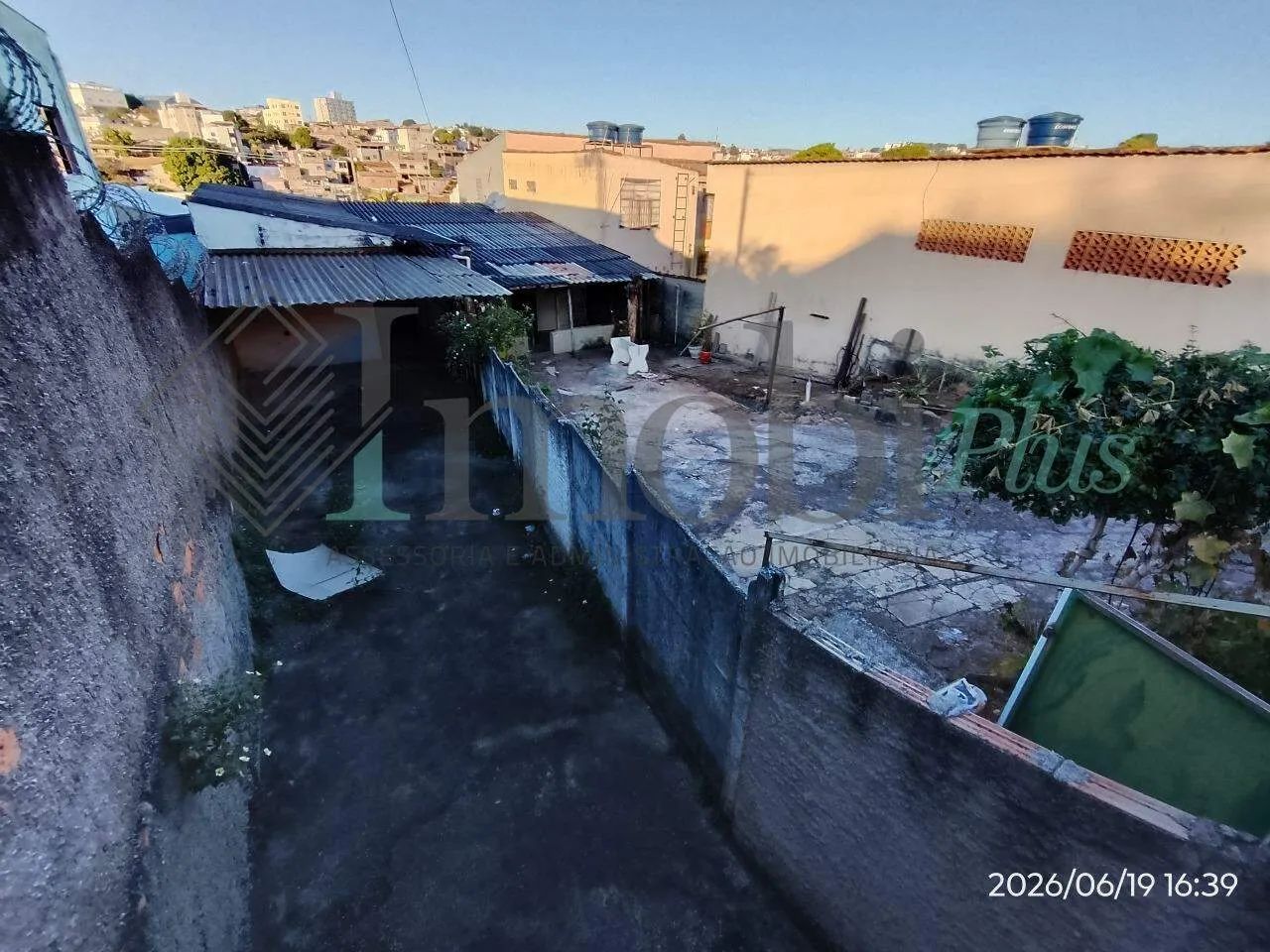 Lote com duas Casas independentes Bairro Glória