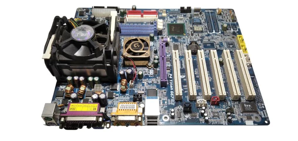 Placa-mãe P4 Titan 667 series GA-8GE667 - Foto 5