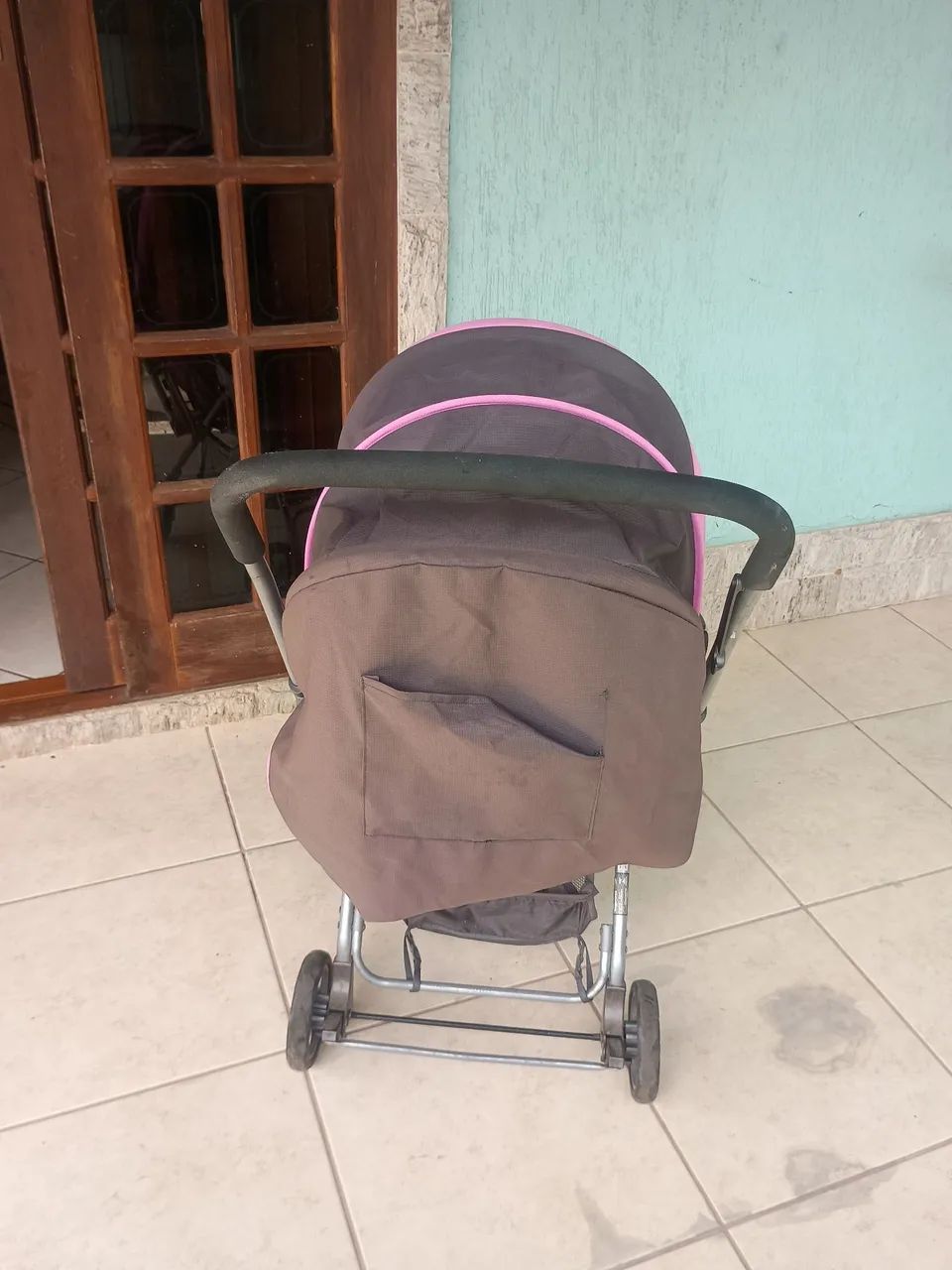 Carrinho de Bebê Reverse marca Cosco e bebe conforto. - Foto 3